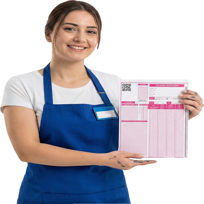 Optik Okuma Yapan Kadın